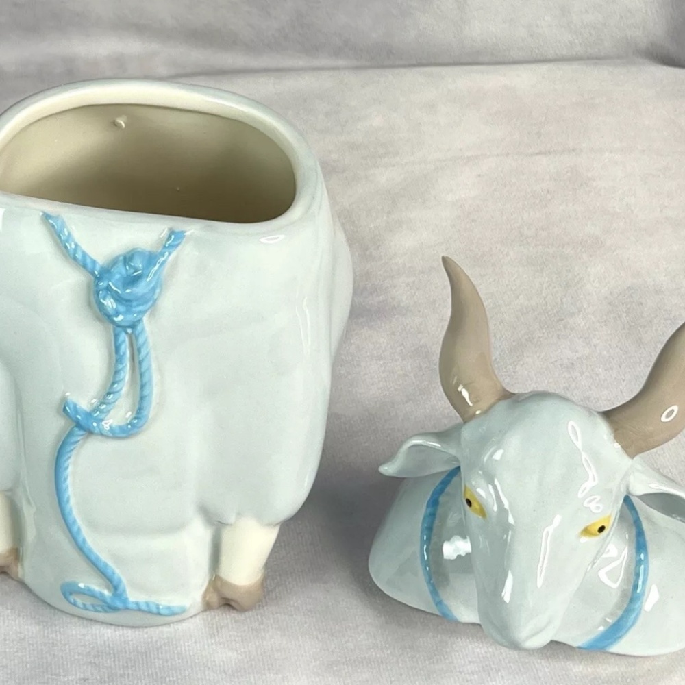 Ozark Goat Cookie Jar Prop Ceramic Jar, Lidded, Ozark Box, Ben's ashes, Netflix - Picture 7 of 8